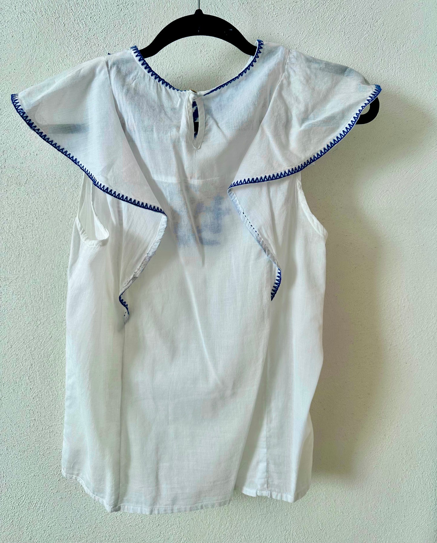 Blusa blanca bordada (Segunda mano)